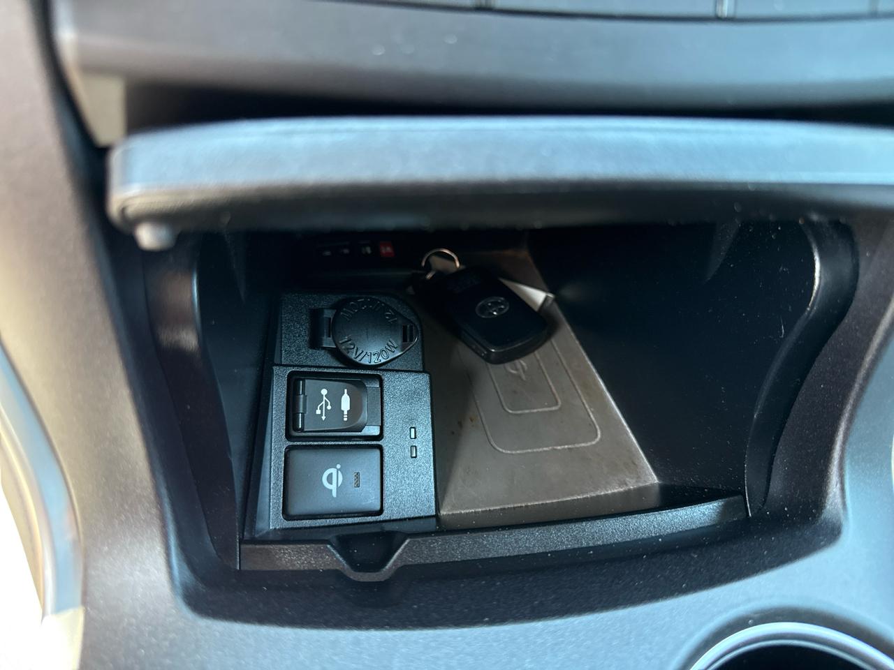 Toyota Camry XLE V6 2016