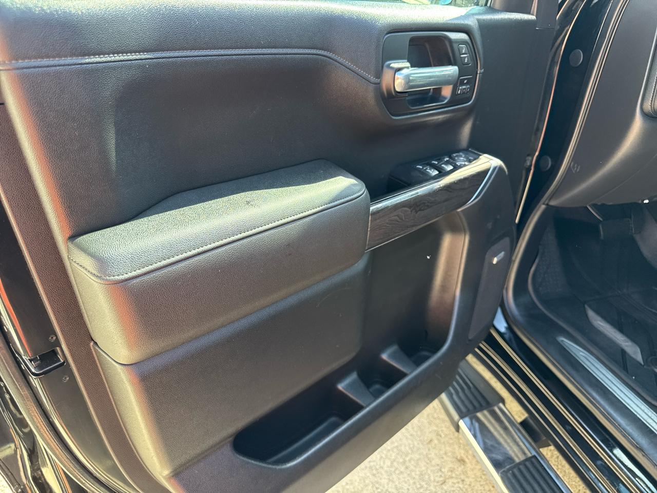Chevrolet Silverado 1500 LTZ Crew Cab 4WD SWB 2019