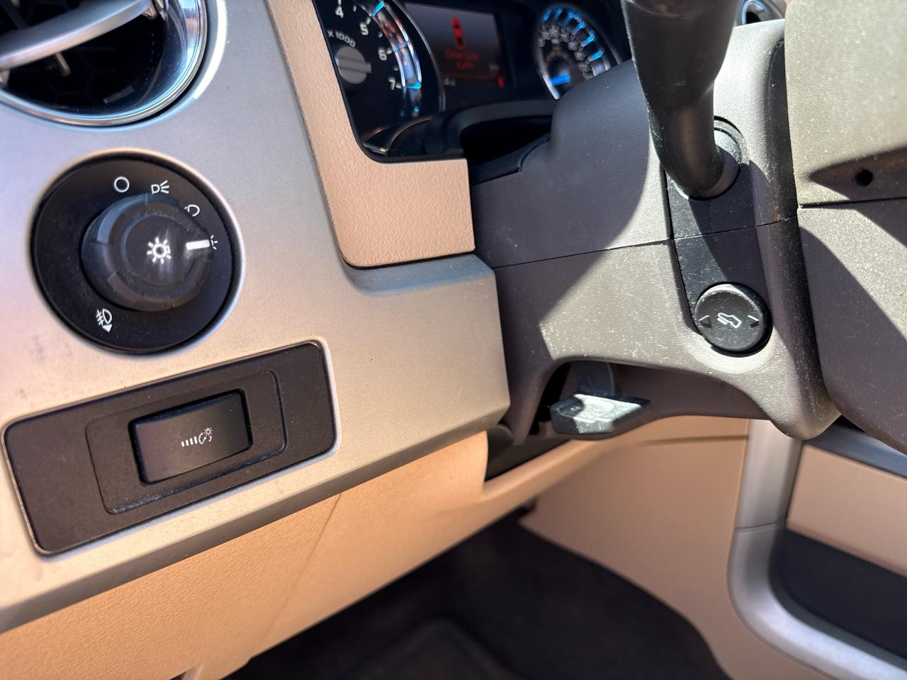 Ford F-150 2WD Supercab 133" Lariat 2013