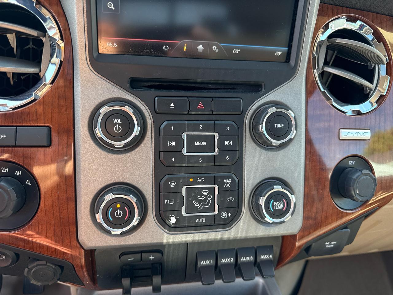 Ford F-250 SD King Ranch Crew Cab 4WD 2015