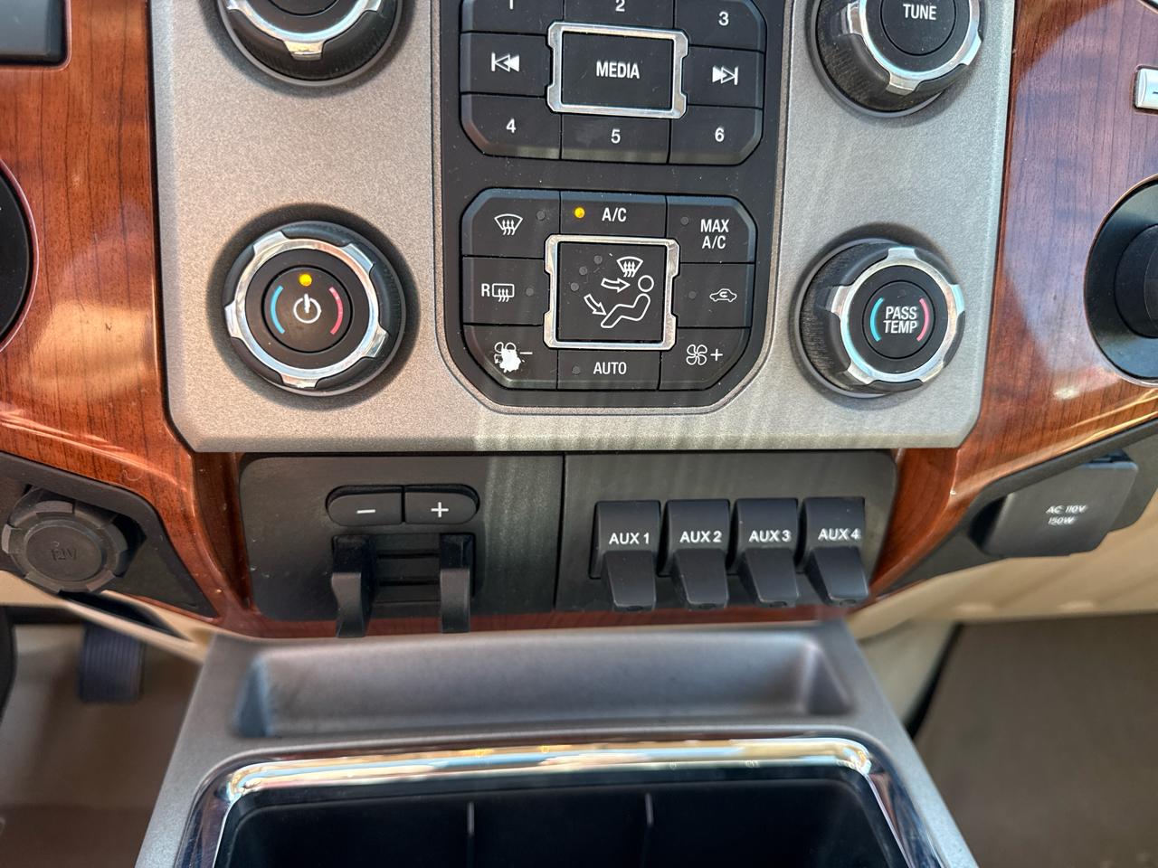 Ford F-250 SD King Ranch Crew Cab 4WD 2015