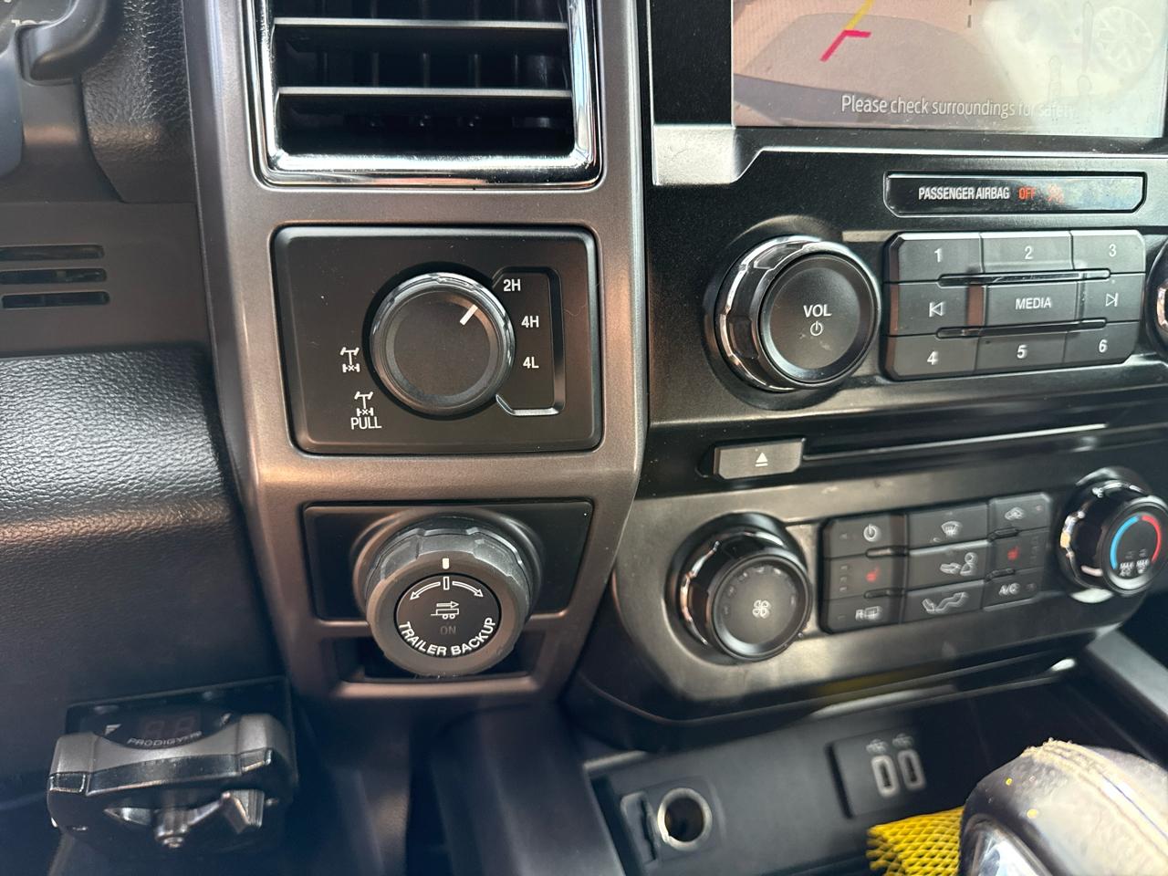 Ford F-150 4WD SuperCab 133" XLT 2016
