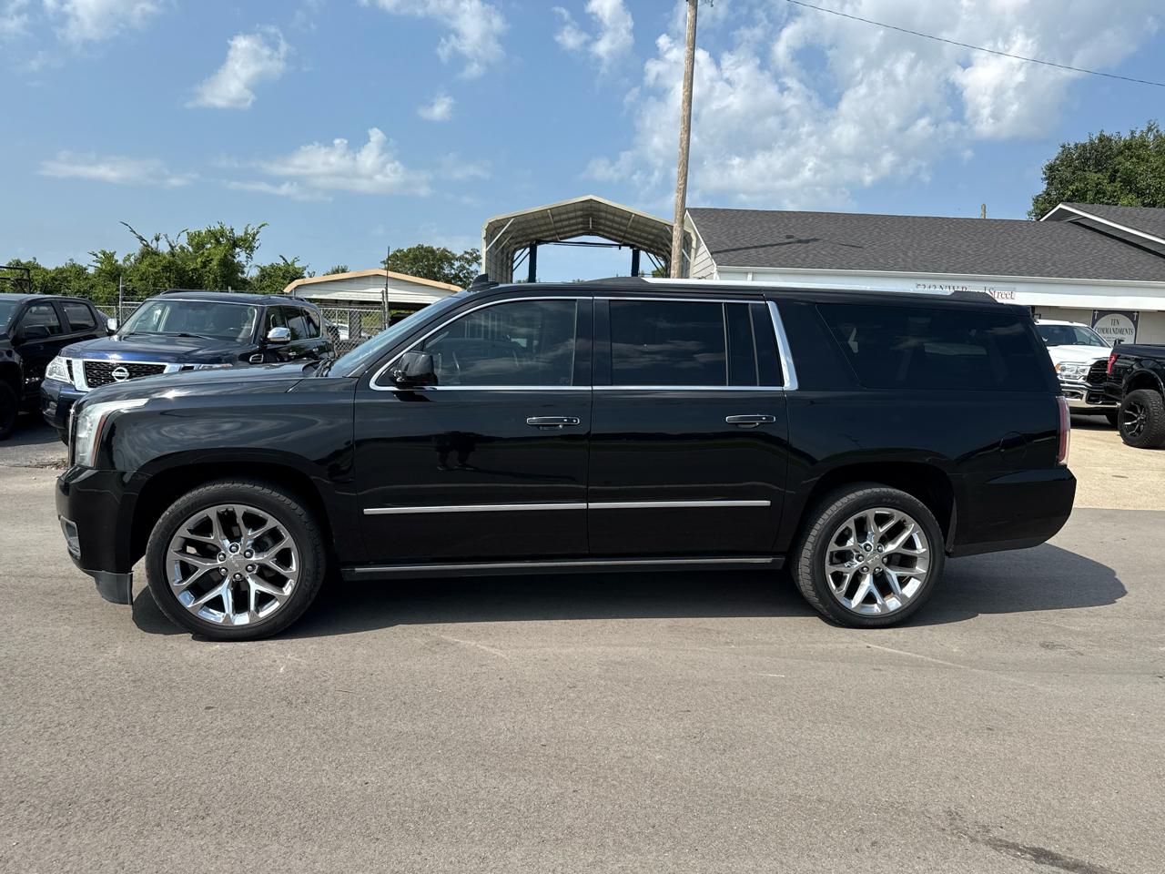 GMC Yukon XL Denali 4WD 2019
