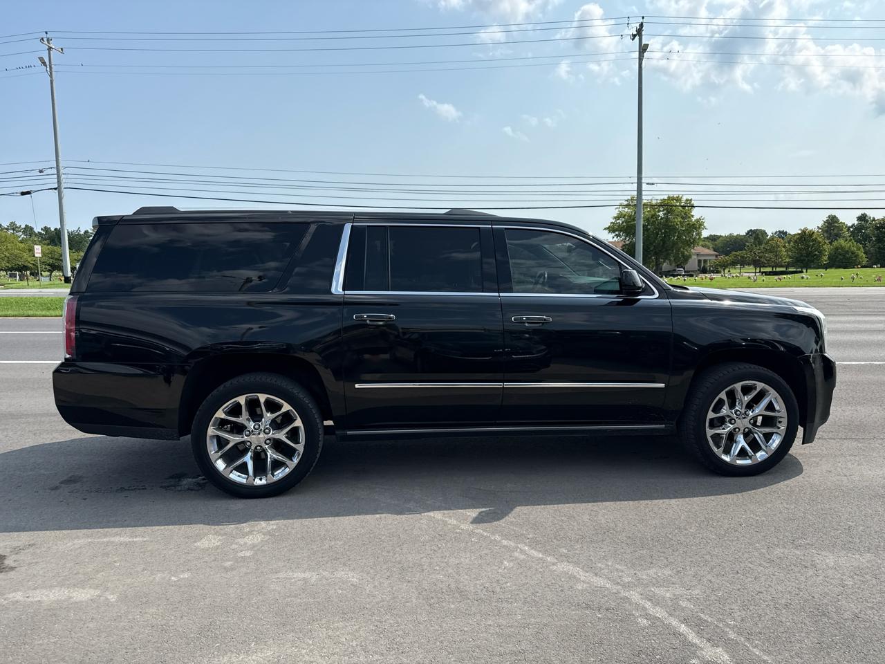 GMC Yukon XL Denali 4WD 2019