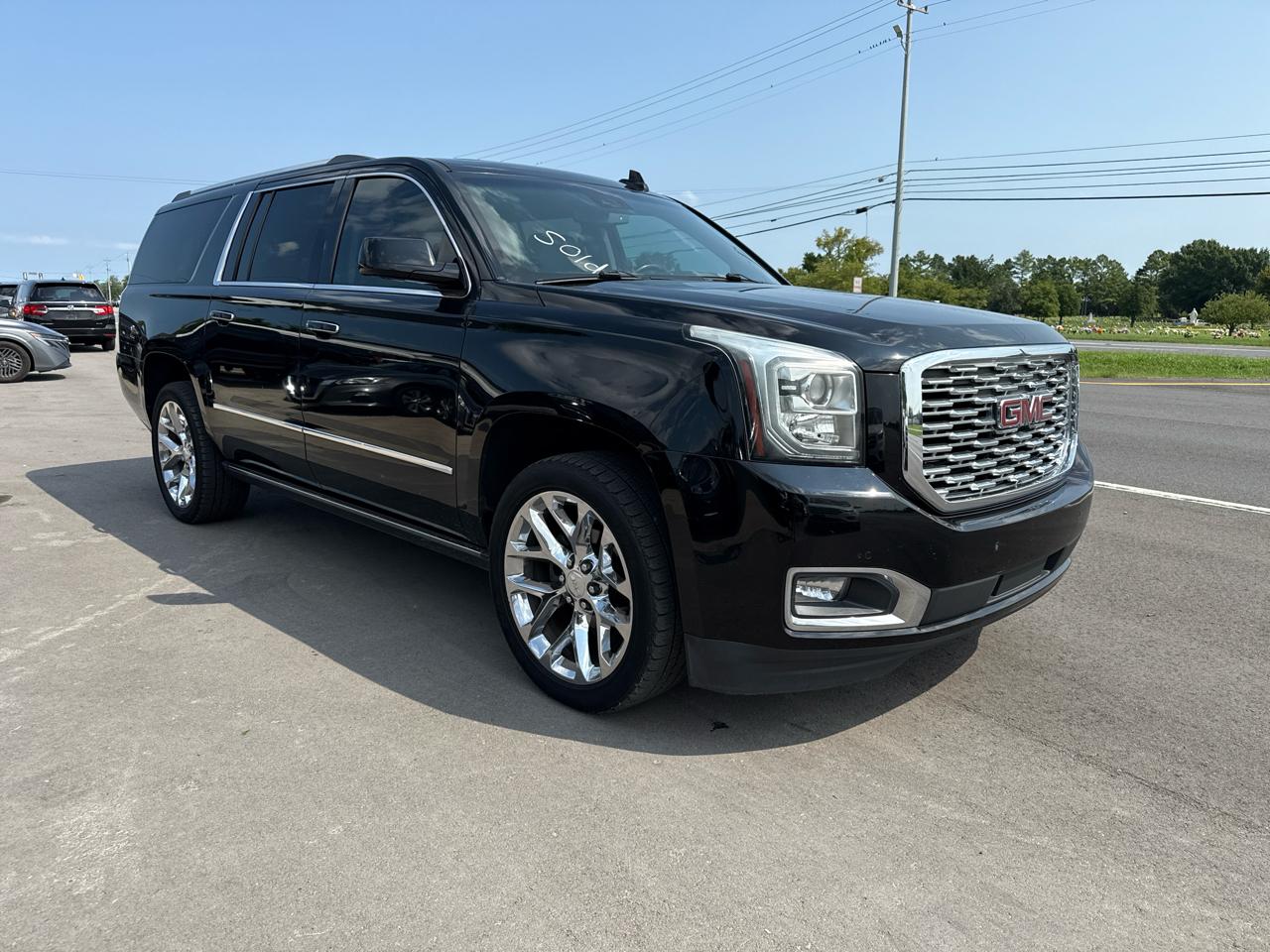GMC Yukon XL Denali 4WD 2019