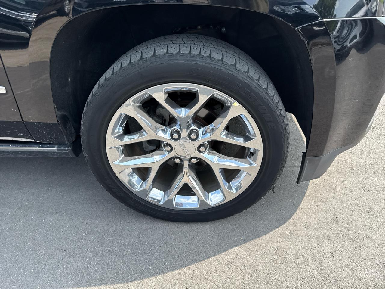 GMC Yukon XL Denali 4WD 2019