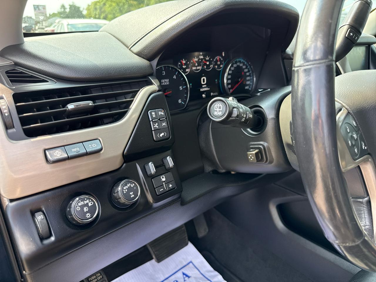 GMC Yukon XL Denali 4WD 2019