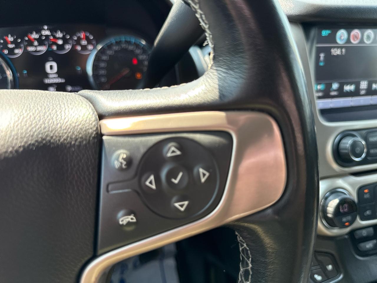 GMC Yukon XL Denali 4WD 2019