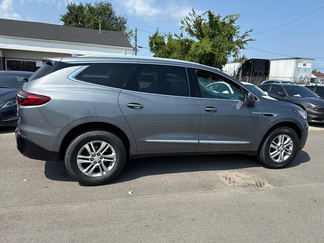 Buick Enclave Essence FWD 2018