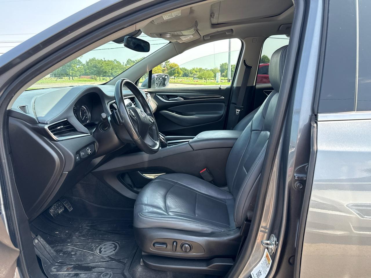 Buick Enclave Essence FWD 2018