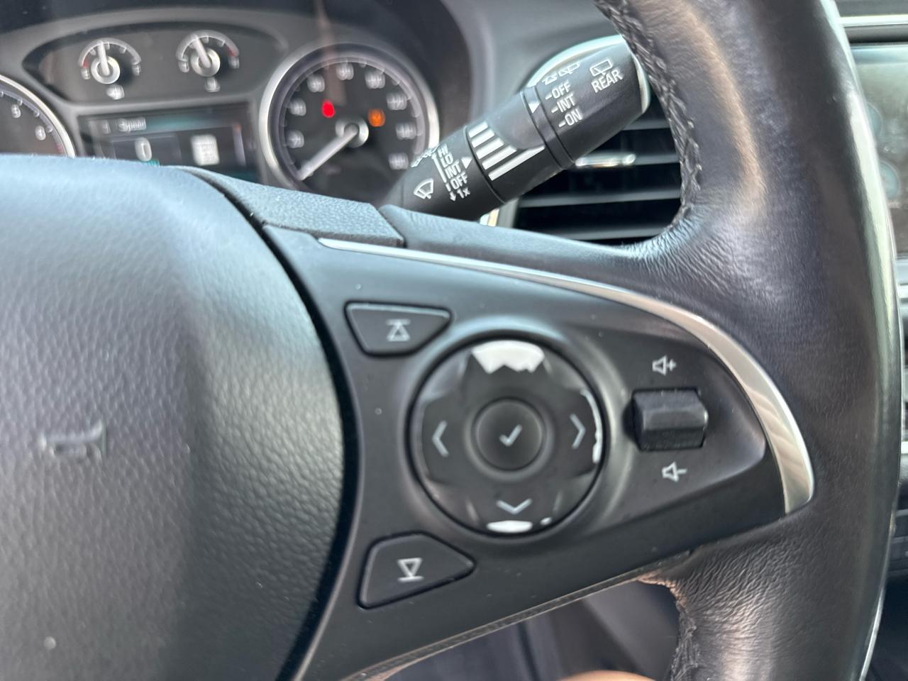 Buick Enclave Essence FWD 2018