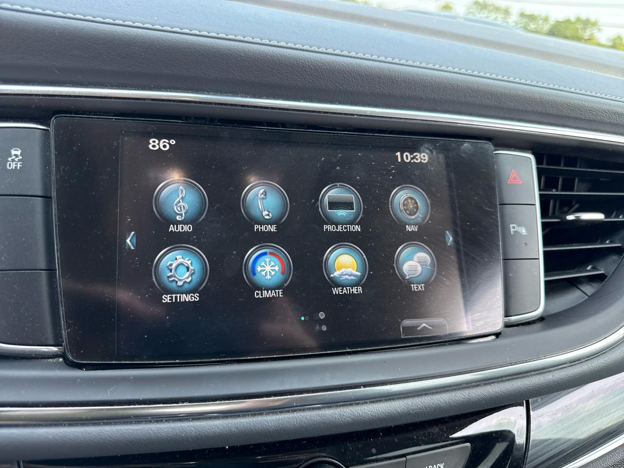 Buick Enclave Essence FWD 2018