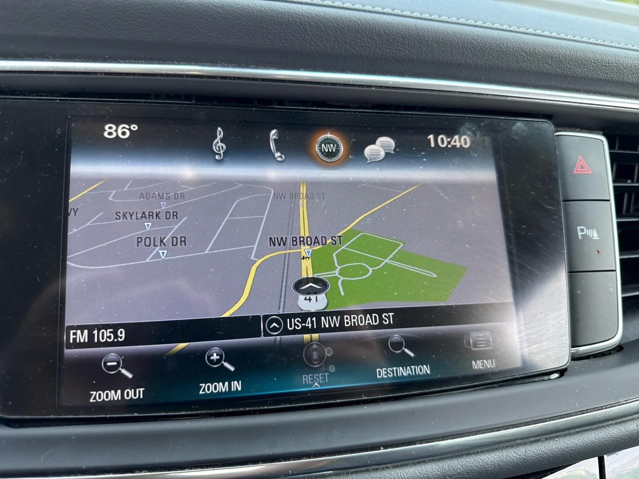Buick Enclave Essence FWD 2018