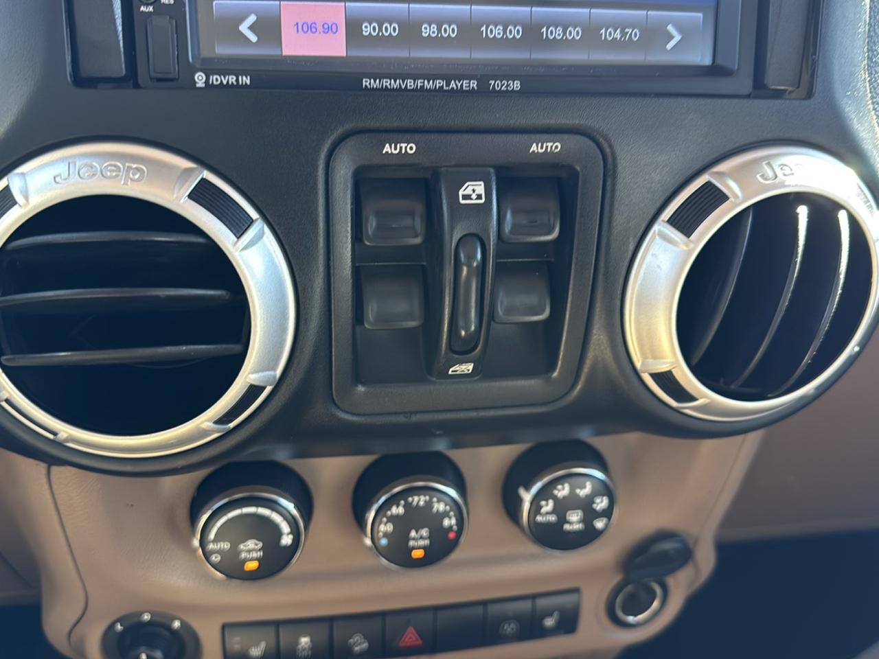 Jeep Wrangler Unlimited Sahara 4WD 2015