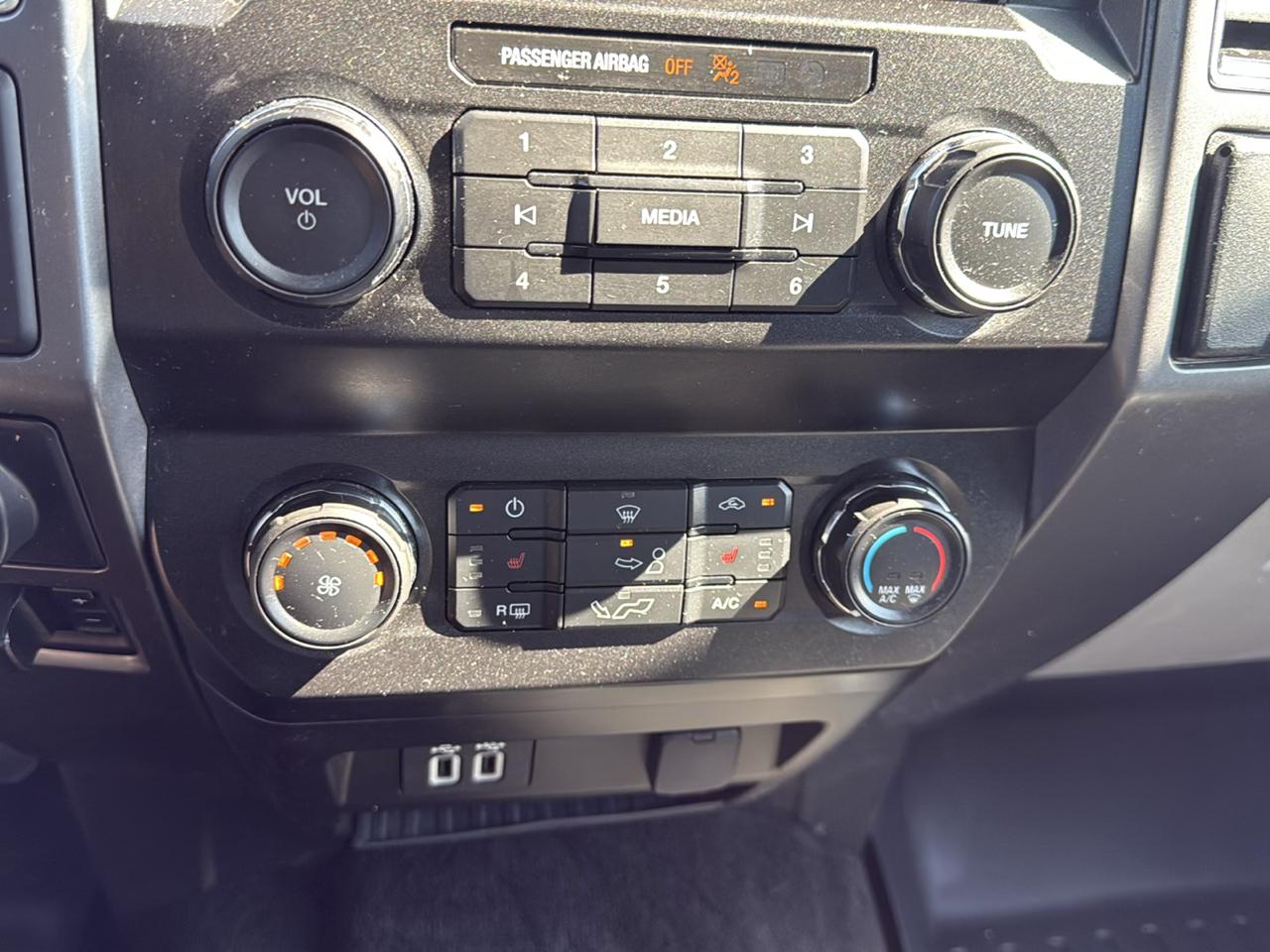 Ford F-150 4WD SuperCab 133" XLT 2019