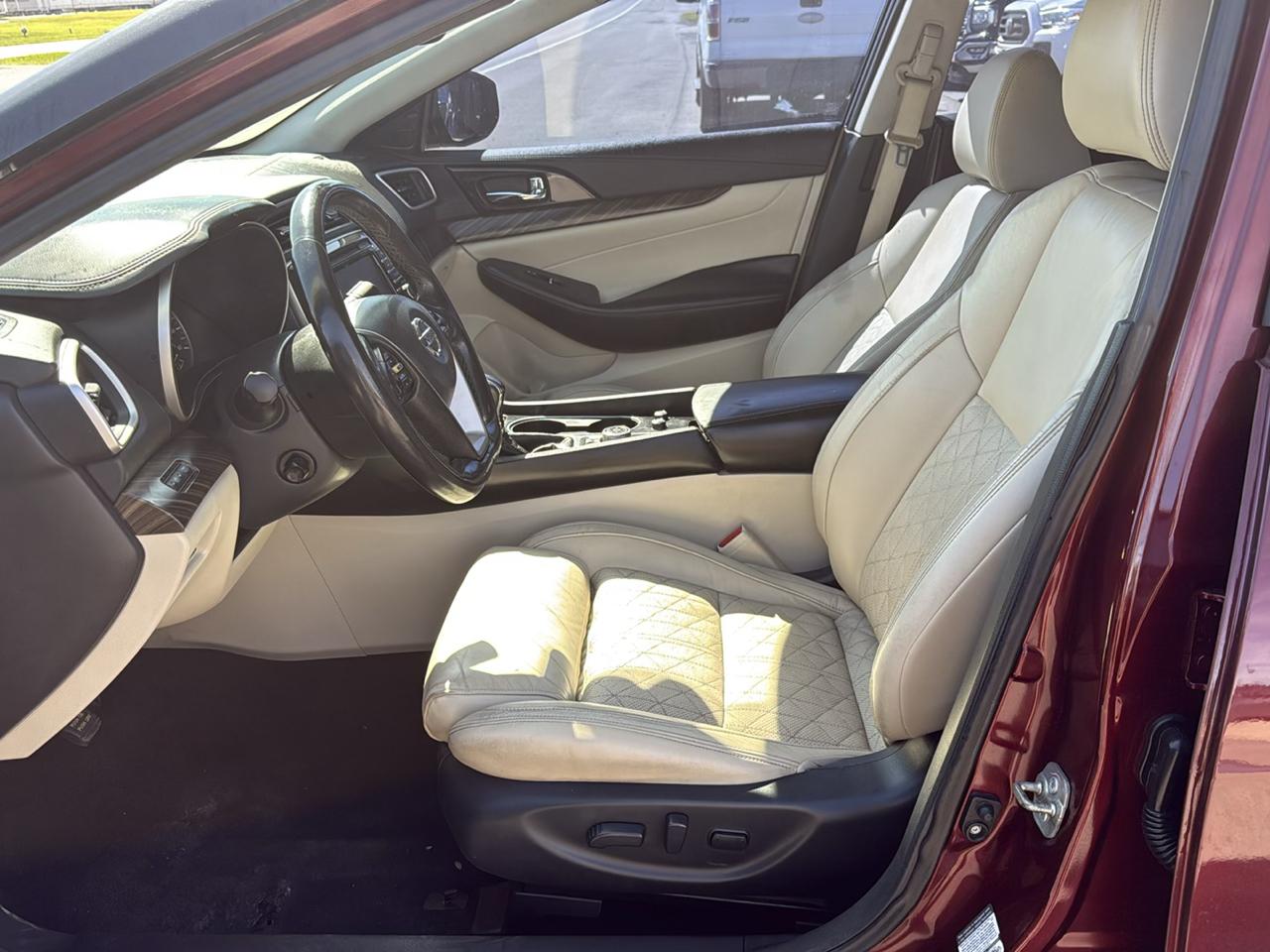 Nissan Maxima 4dr Sdn 3.5 Platinum 2016