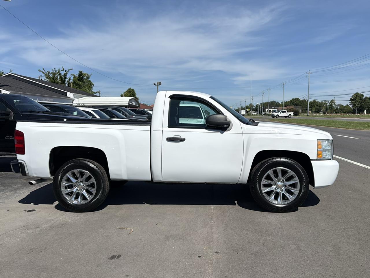 Chevrolet Silverado 1500 2WD Reg Cab 126" Work Truck 2012