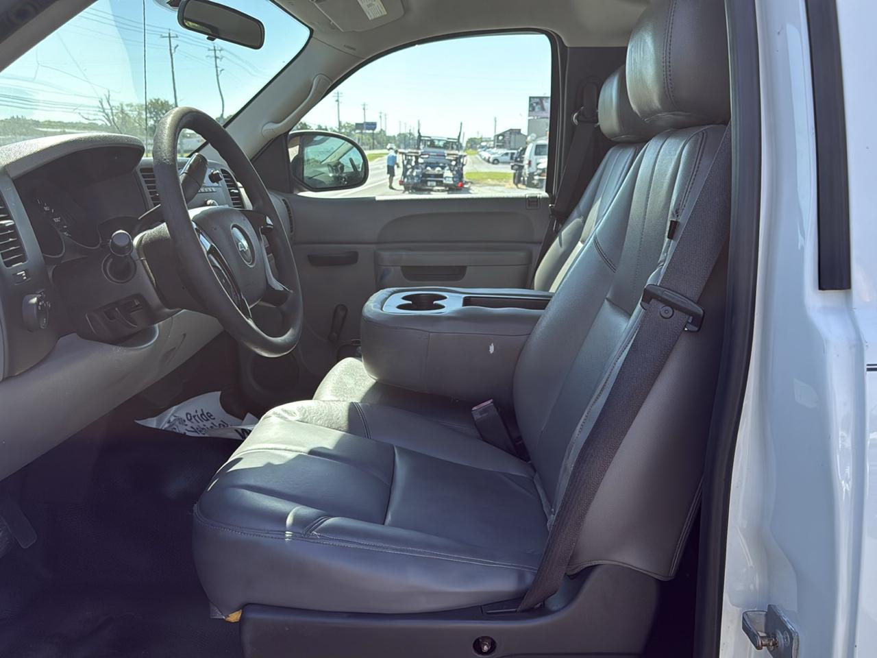 Chevrolet Silverado 1500 2WD Reg Cab 126" Work Truck 2012