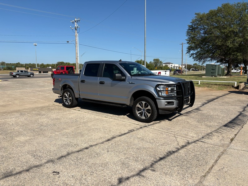 Ford F-150 STX 4WD SuperCrew 5.5' Box 2020 Ford F-150 STX 4WD SuperCrew 5.5' Box 2020