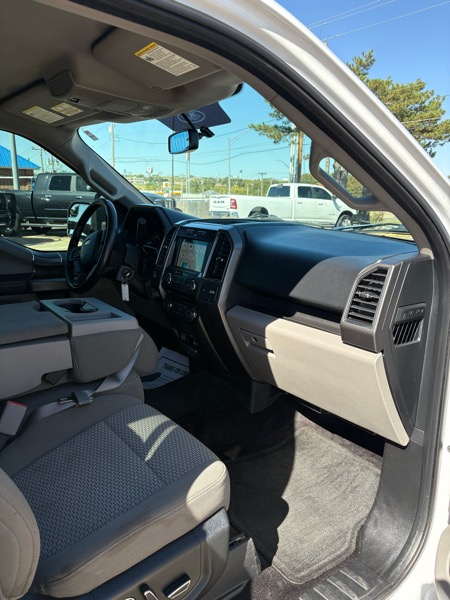 Ford F-150 XLT SuperCrew 6.5-ft. Bed 4WD 2017 Ford F-150 XLT SuperCrew 6.5-ft. Bed 4WD 2017