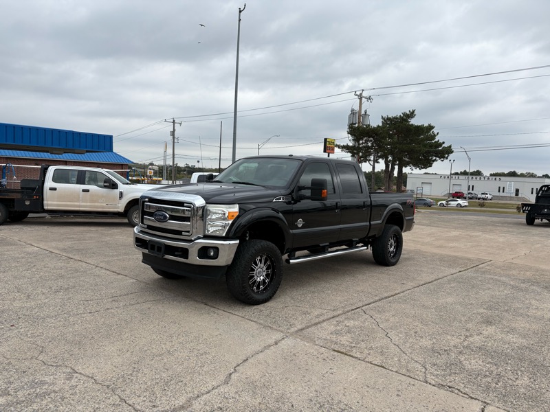 Ford F-250 SD Lariat Crew Cab 4WD 2015 Ford F-250 SD Lariat Crew Cab 4WD 2015