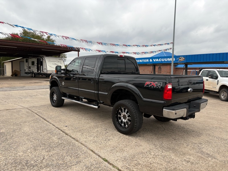 Ford F-250 SD Lariat Crew Cab 4WD 2015 Ford F-250 SD Lariat Crew Cab 4WD 2015
