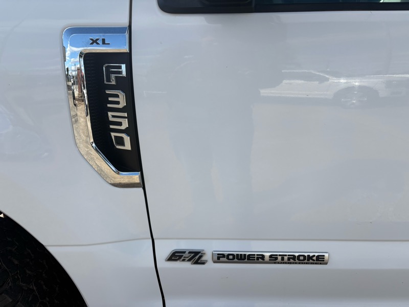 Ford F-350 SD XL Crew Cab 4WD 2019 Ford F-350 SD XL Crew Cab 4WD 2019