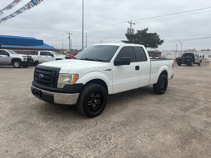 Ford F-150 2WD SuperCab 145" XL 2012