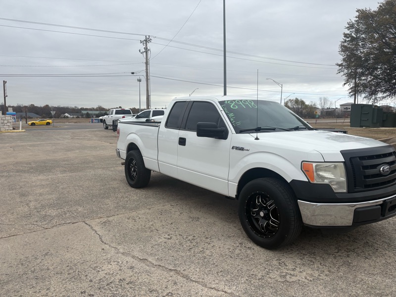 Ford F-150 2WD SuperCab 145" XL 2012