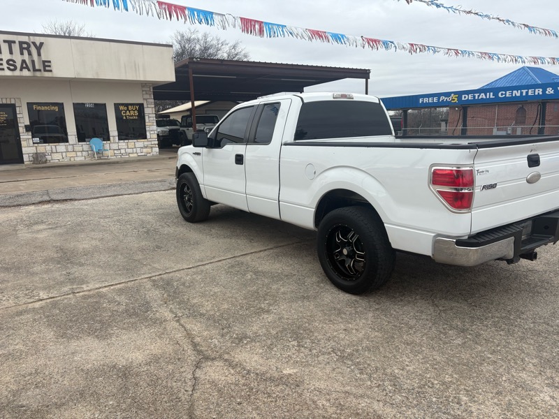 Ford F-150 2WD SuperCab 145" XL 2012