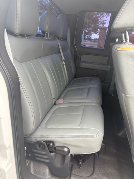 Ford F-150 2WD SuperCab 145" XL 2012