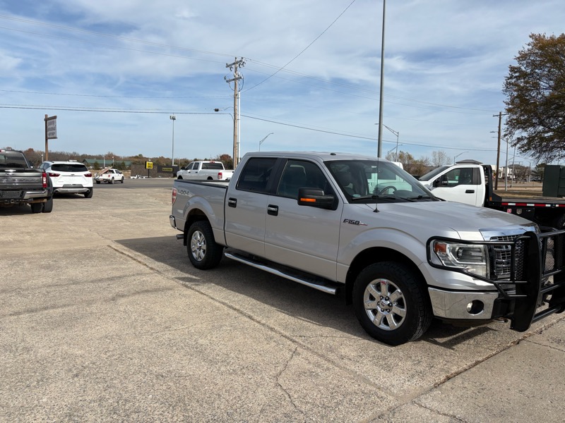 Ford F-150 SuperCrew Crew Cab 139" XLT 4WD 2014