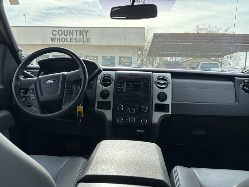 Ford F-150 SuperCrew Crew Cab 139" XLT 4WD 2014