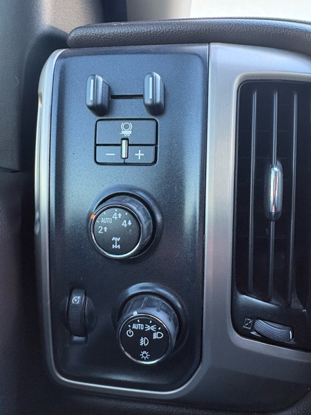 GMC Sierra 1500 Denali Crew Cab Short Box 4WD 2015