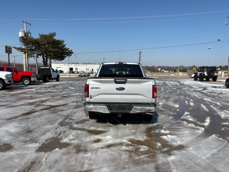 Ford F-150 2WD SuperCrew 139" XLT 2016