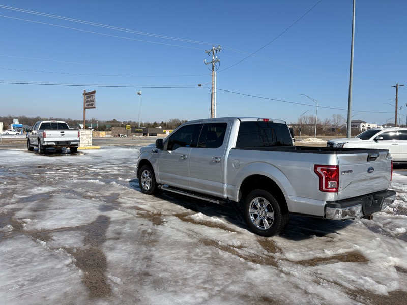 Ford F-150 2WD SuperCrew 139" XLT 2016