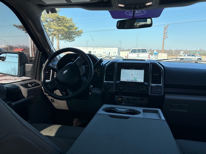 Ford F-150 2WD SuperCrew 139" XLT 2016