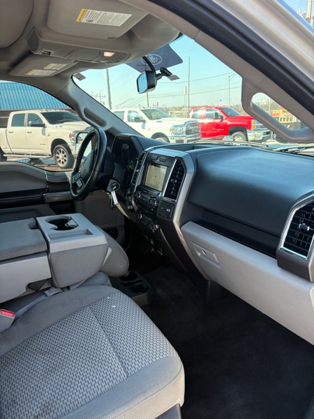 Ford F-150 2WD SuperCrew 139" XLT 2016