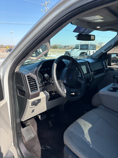 Ford F-150 2WD SuperCrew 139" XLT 2016