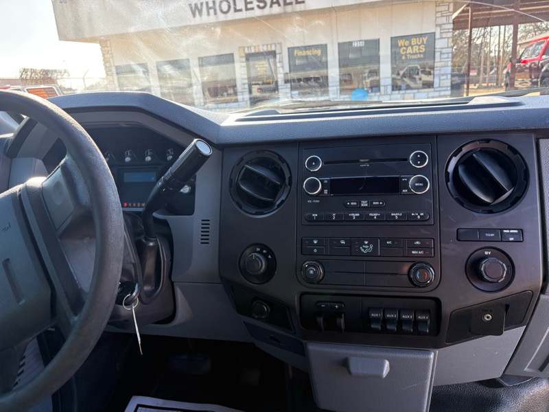 Ford F-350 SD XL DRW 4WD 2011