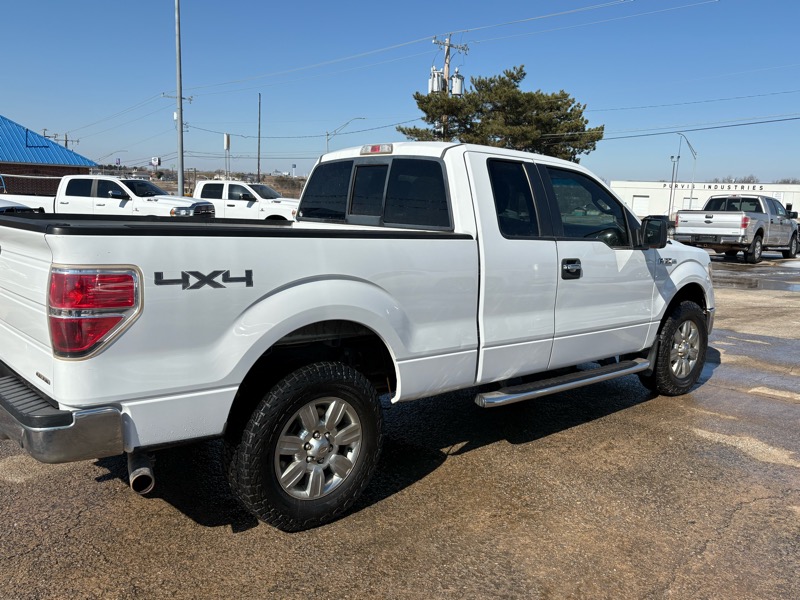 Ford F-150 4WD SuperCab 133" XLT 2012