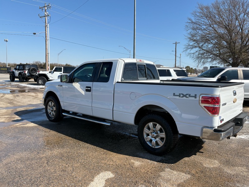 Ford F-150 4WD SuperCab 133" XLT 2012