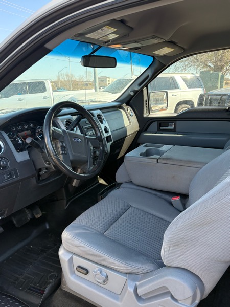 Ford F-150 4WD SuperCab 133" XLT 2012