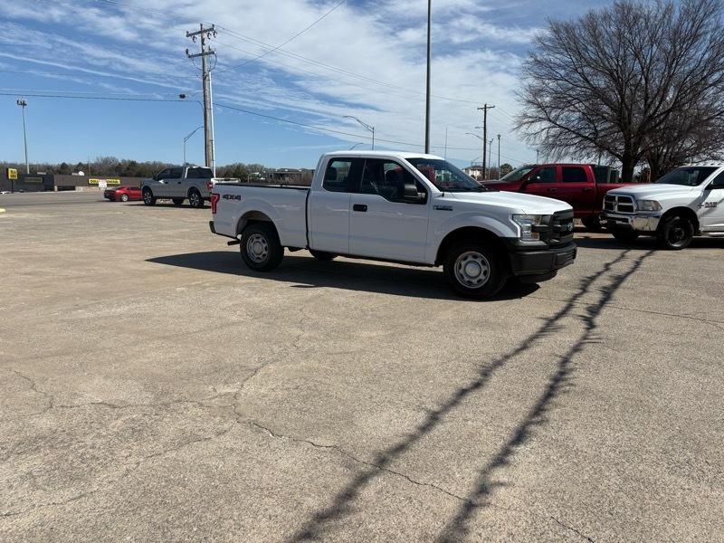 Ford F-150 4WD SuperCab 145" XL 2016