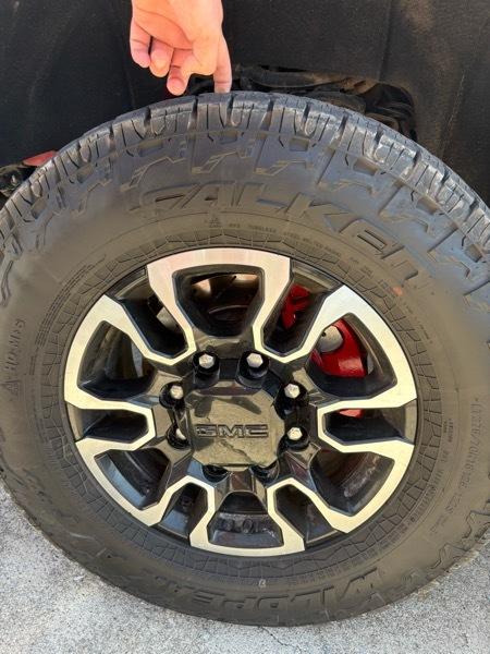 GMC Sierra 2500HD Denali Crew Cab 4WD 2015