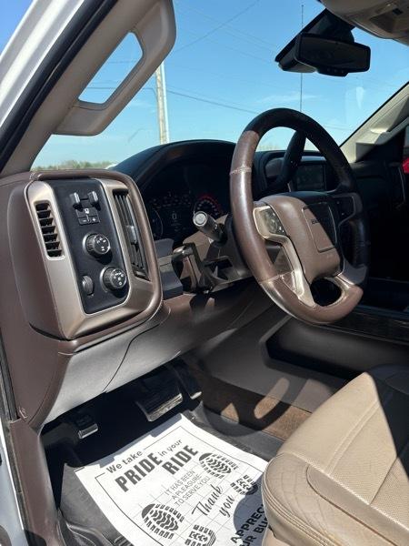 GMC Sierra 2500HD Denali Crew Cab 4WD 2015