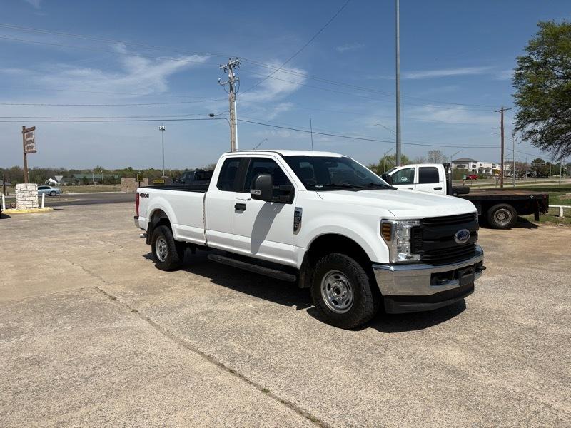 Ford F-250 SD XL Crew Cab Long Bed 4WD 2019