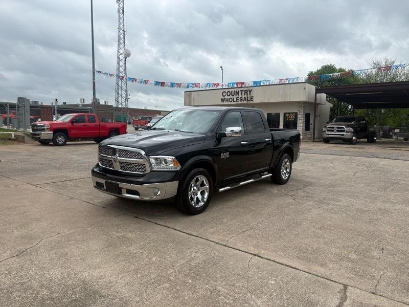 2018 RAM 1500 Laramie Crew Cab SWB 4WD