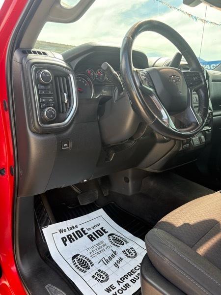 Chevrolet Silverado 1500 4WD Crew Cab 157" RST 2020