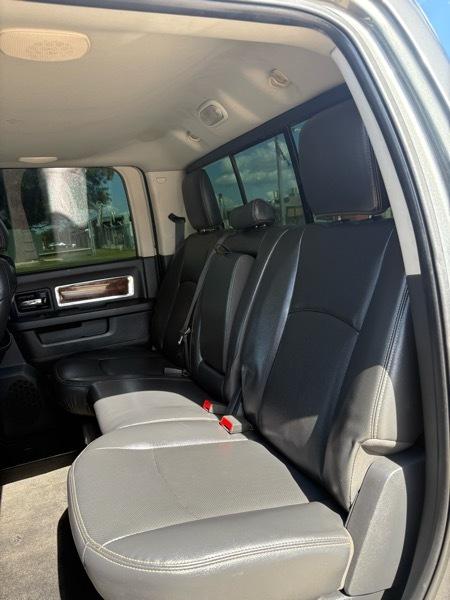 RAM 2500 Laramie Crew Cab SWB 4WD 2012